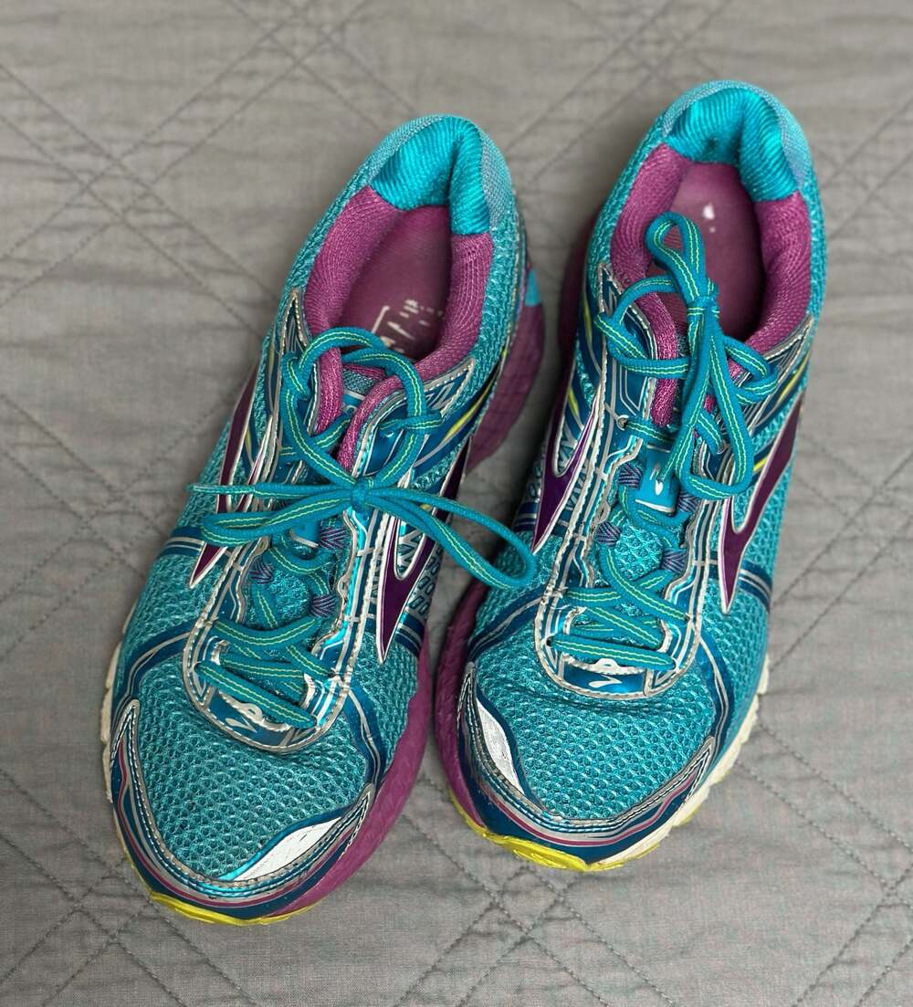 Brooks Adrenaline GTS 15 Women’s Running Shoes - Size 10.5 - Teal/Purple
